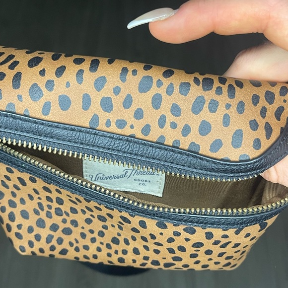 Universal Thread Bags Universal Threads Fanny Pack Poshmark